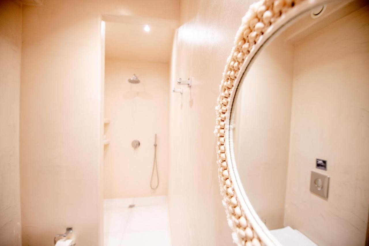 Oyster Luxury Suites Imerovígli Extérieur photo